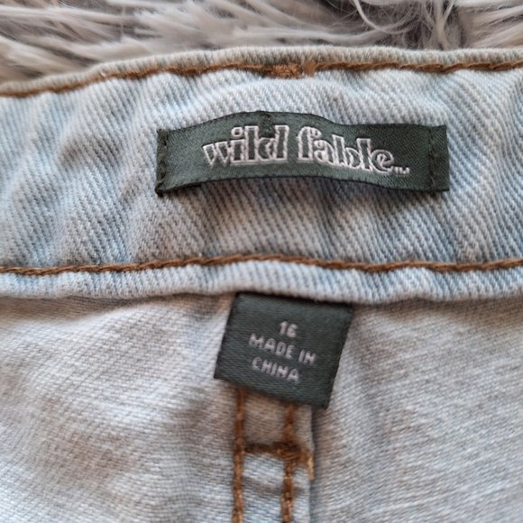 Wild Fable 2.5"Inseam Denim Shorts Plus Sz16 5 Pocket Style Short Shorts NWT - Picture 2 of 7